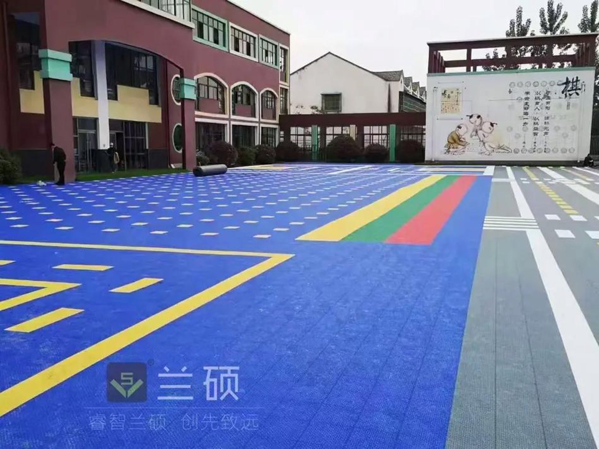 中塑悬浮地板