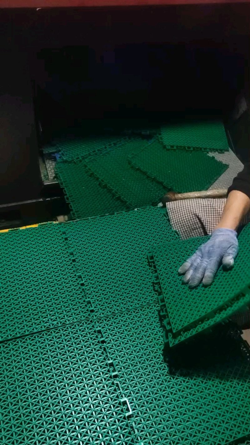 悬浮地板厂家带你了解行业新风尚